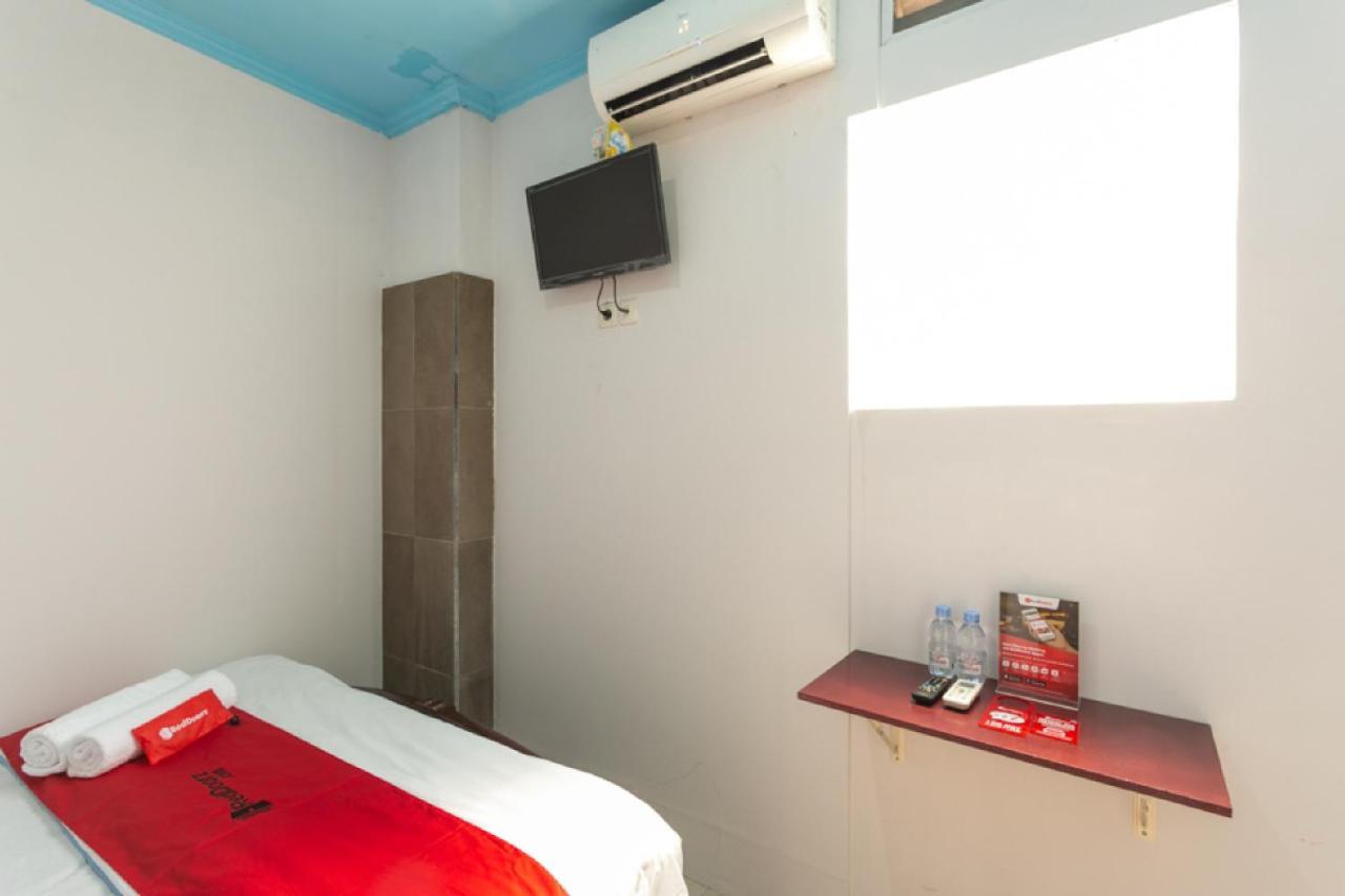 Reddoorz Syariah Near Stadion Manahan Solo 2 Exteriör bild